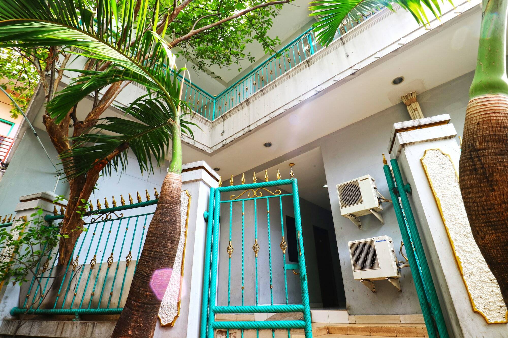 Sabrina Guest House Jacarta Exterior foto